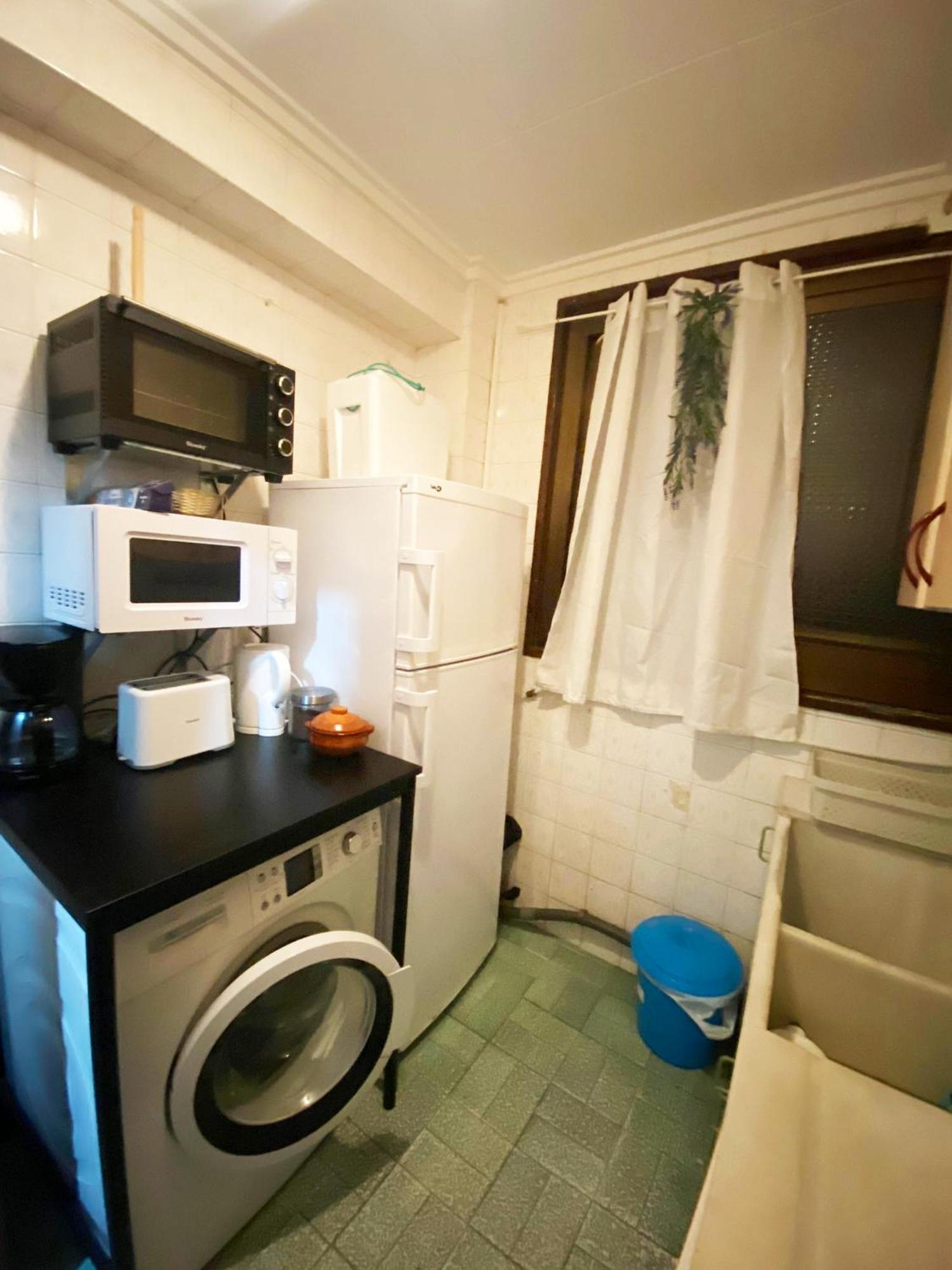 Valencia Well Located Shared Apartment Exterior foto